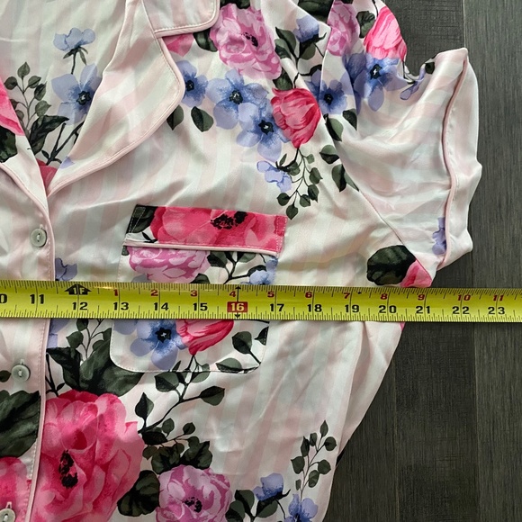 Victoria's Secret Floral Sleep Lounge Silky Romper - Picture 7 of 10